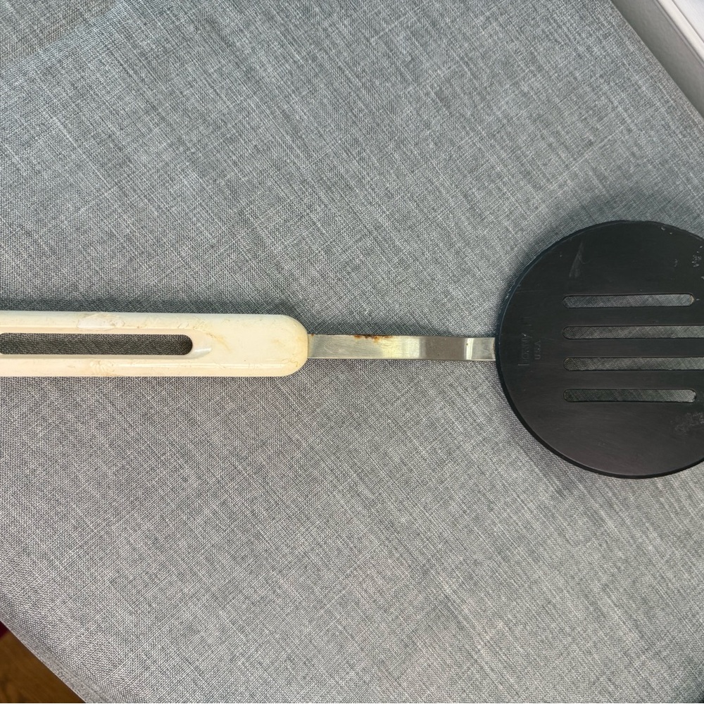 Vintage Bonny Black Slotted Turner